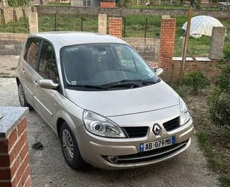 Frontvisning av en leiebil Renault Scenic i Tirana, Albania ✓ Bil #10066. ✓ Automatisk TM ✓ 0 anmeldelser.