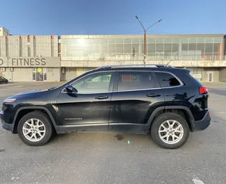 Bensiini 3,2L moottori Jeep Cherokee 2015 vuokrattavana Kutaisi.