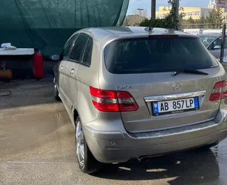 Uthyrning av Mercedes-Benz B-Class. Komfort, Premium bil för uthyrning i Albanien ✓ Deposition 100 EUR ✓ Försäkringsalternativ: TPL, CDW, FDW.