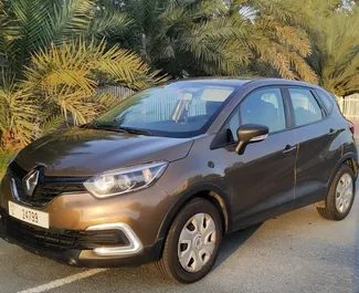 Frontvisning av en leiebil Renault Captur i Dubai, De Forente Arabiske Emirater ✓ Bil #10026. ✓ Automatisk TM ✓ 0 anmeldelser.