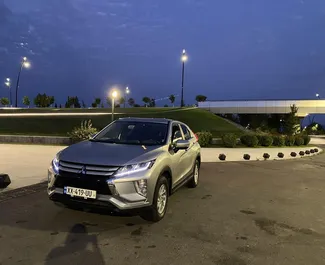 Sprednji pogled najetega avtomobila Mitsubishi Eclipse Cross v v Tbilisiju, Georgia ✓ Avtomobil #10128. ✓ Menjalnik Samodejno TM ✓ Mnenja 0.