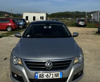 Frontvisning av en leiebil Volkswagen Passat-CC på Tirana lufthavn, Albania ✓ Bil #10308. ✓ Automatisk TM ✓ 0 anmeldelser.