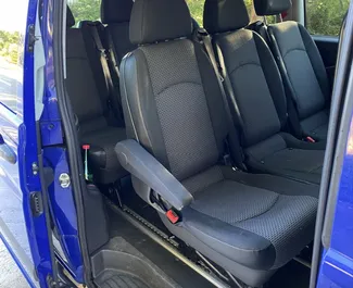 Prenájom auta Mercedes-Benz Vito 2014 v v Čiernej Hore, s vlastnosťami ✓ palivo Diesel a výkon 160 koní ➤ Od 62 EUR za deň.