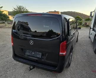 Mercedes-Benz Vito vuokraus. Mukavuus, Premium, Tila-auto auto vuokrattavana Montenegrossa ✓ Ilman talletusta ✓ Vakuutusvaihtoehdot: TPL, CDW, SCDW, Matkustajat, Varkaus, Ulkomailla.