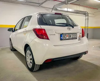 Najem avtomobila Toyota Yaris #10377 z menjalnikom Samodejno v v Budvi, opremljen z motorjem 1,4L ➤ Od Nebojsa v v Črni gori.