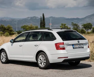 Skoda Octavia Combi 租赁。在 在黑山 出租的 舒适性 汽车 ✓ Deposit of 200 EUR ✓ 提供 TPL, CDW, SCDW, FDW, Theft, Abroad, Young, No Deposit 保险选项。