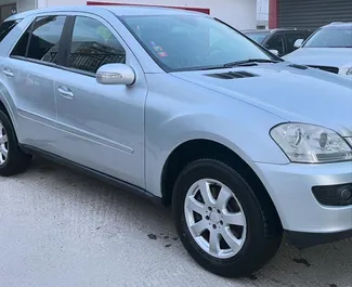 Bilutleie Mercedes-Benz ML-Class #10439 med Automatisk på Tirana lufthavn, utstyrt med 2,8L-motor ➤ Fra Armand i Albania.