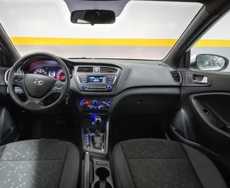 Hyundai i20 2020 araç kiralama Karadağ'da, ✓ Benzin yakıt ve 100 beygir gücü özellikleriyle ➤ Günde başlayan fiyatlarla 28 EUR.