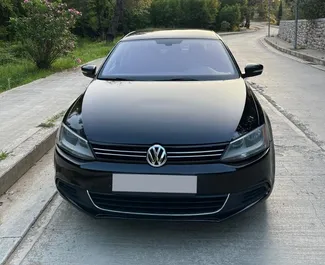 Auto rentimine Volkswagen Jetta #10417 Automaatne Tiranas, varustatud 2,5L mootoriga ➤ Reilt Albaanias.