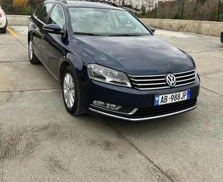 Μπροστινή όψη ενοικιαζόμενου Volkswagen Passat Variant στα Τίρανα, Αλβανία ✓ Αριθμός αυτοκινήτου #10419. ✓ Κιβώτιο ταχυτήτων Αυτόματο TM ✓ 0 κριτικές.