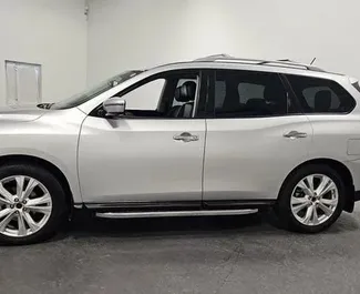 Nissan Pathfinder 2015 auton vuokraus Georgiassa, sisältää ✓ Bensiini polttoaineen ja 260 hevosvoimaa ➤ Alkaen 190 GEL päivässä.