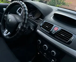 Aluguel de Renault Megane SW. Carro Conforto para Alugar na Albânia ✓ Depósito de 150 EUR ✓ Opções de seguro: TPL, CDW, SCDW, No estrangeiro.