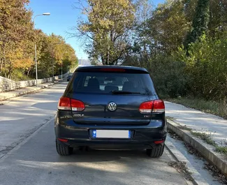 Ενοικίαση αυτοκινήτου Volkswagen Golf 6 #10425 με κιβώτιο ταχυτήτων Αυτόματο στα Τίρανα, εξοπλισμένο με κινητήρα 1,4L ➤ Από Rei στην Αλβανία.