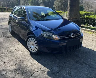 Najem avtomobila Volkswagen Golf 6 2010 v v Albaniji, z značilnostmi ✓ gorivo Dizel in 103 konjskih moči ➤ Od 33 EUR na dan.