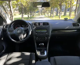 Ενοικίαση Volkswagen Golf 6. Αυτοκίνητο Οικονομική, Άνεση προς ενοικίαση στην Αλβανία ✓ Κατάθεση 100 EUR ✓ Επιλογές ασφάλισης: TPL.