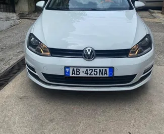 Frontvisning av en leiebil Volkswagen Golf 7 på Tirana lufthavn, Albania ✓ Bil #10634. ✓ Automatisk TM ✓ 0 anmeldelser.