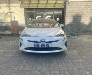 تأجير سيارة Toyota Prius رقم 10688 بناقل حركة أوتوماتيكي في في كوتايسي، مجهزة بمحرك 1,8 لتر ➤ من ألكسندر في في جورجيا.