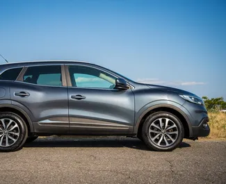 Renault Kadjar location. Confort, Crossover Voiture à louer au Monténégro ✓ Dépôt de 200 EUR ✓ RC, CDW, SCDW, ATR, Vol, Frontière, Jeune, Sans Dépôt options d'assurance.