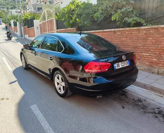 Pronájem auta Volkswagen Passat 2012 v Albánii, s palivem Diesel a výkonem 140 koní ➤ Cena od 30 EUR za den.