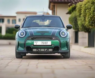 Automašīnas noma Mini Cooper S Cabrio #10538 ar Automātiskais pārnesumu kārbu Dubaijā, aprīkots ar 2,4L dzinēju ➤ No Akil AAE.