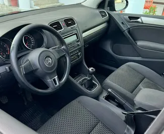 Benzin 1,4L motor af Volkswagen Golf 6 2010 til udlejning i Tirana.