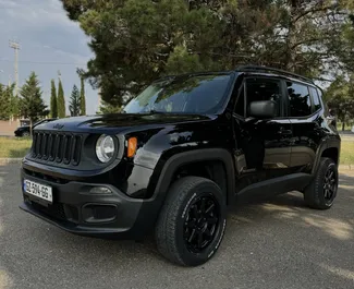 Vue de face d'une location Jeep Renegade à Tbilissi, Géorgie ✓ Voiture #10616. ✓ Automatique TM ✓ 0 avis.