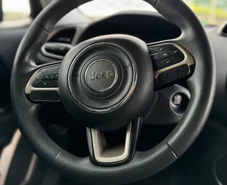 Essence 2,4L Moteur de Jeep Renegade 2016 à louer à Tbilissi.