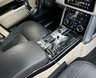 Dízel 3,0L motor a Land Rover Range Rover 2019 modellhez bérlésre Batumiban.