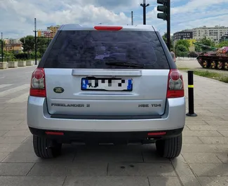 Ενοικίαση αυτοκινήτου Land Rover Freelander 2010 στην Αλβανία, περιλαμβάνει ✓ καύσιμο Ντίζελ και 140 ίππους ➤ Από 40 EUR ανά ημέρα.