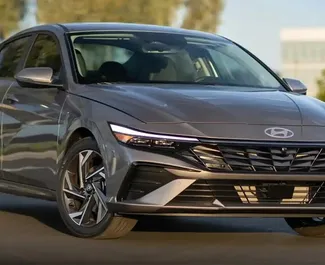 واجهة أمامية لسيارة إيجار Hyundai Elantra في في دبي, الإمارات العربية المتحدة ✓ رقم السيارة 10548. ✓ ناقل حركة أوتوماتيكي ✓ تقييمات 0.