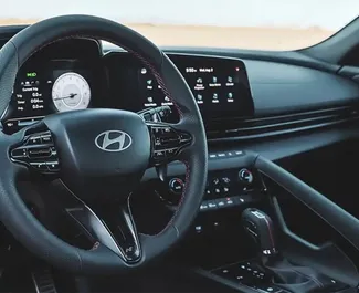 إيجار Hyundai Elantra. سيارة الراحة, بريميوم للإيجار في في الإمارات العربية المتحدة ✓ إيداع 1500 AED ✓ خيارات التأمين TPL, CDW.