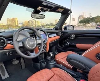 Najem Mini Cooper S Cabrio. Avto tipa Udobje, Premium, Kabriolet za najem v v ZAE ✓ Depozit 1500 AED ✓ Možnosti zavarovanja: TPL, CDW.