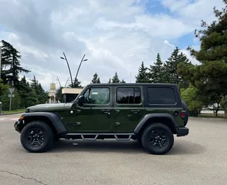 Jeep Wrangler 2021 autóbérlés Grúziában, jellemzők ✓ Benzin üzemanyag és 273 lóerő ➤ Napi 230 GEL-tól kezdődően.