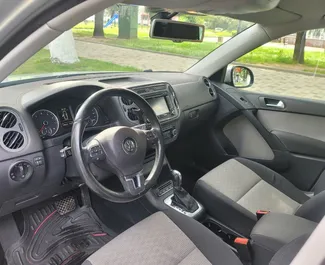 Volkswagen Tiguan 2012, Kutaisi'de için kiralık, sınırsız kilometre sınırı ile.