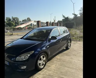 Najem avtomobila Hyundai i30 2010 v v Albaniji, z značilnostmi ✓ gorivo Dizel in 80 konjskih moči ➤ Od 25 EUR na dan.