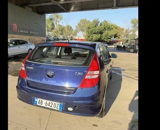 Diesel 1.6L engine of Hyundai i30 2010 for rental in Durres.