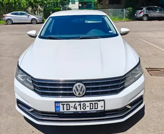 Automašīnas noma Volkswagen Passat #10703 ar Automātiskais pārnesumu kārbu Kutaisi lidostā, aprīkots ar 1,8L dzinēju ➤ No Nika Gruzijā.