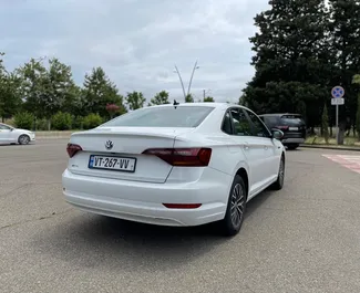 Bensin 1,4L motor i Volkswagen Jetta 2019 för uthyrning i Tbilisi.