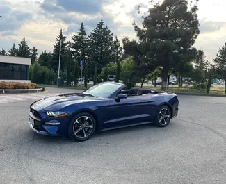 Ford Mustang Cabrio 2020 automašīnas noma Gruzijā, iezīmes ✓ Benzīns degviela un 318 zirgspēki ➤ Sākot no 215 GEL dienā.