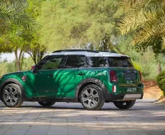 Automašīnas noma Mini Countryman Cooper S #8562 ar Automātiskais pārnesumu kārbu Dubaijā, aprīkots ar 2,0L dzinēju ➤ No Andry AAE.