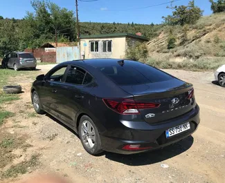 租赁 Hyundai Elantra 的正面视图，在第比利斯, 格鲁吉亚 ✓ 汽车编号 #10890。✓ Automatic 变速箱 ✓ 0 评论。