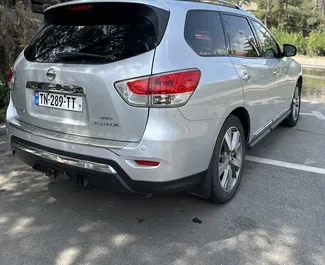 Najem Nissan Pathfinder. Avto tipa Udobje, Premium, SUV, Crossover za najem v v Gruziji ✓ Depozit 270 GEL ✓ Možnosti zavarovanja: TPL.