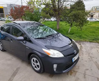 Utleie av Toyota Prius. Økonomi, Komfort bil til leie i Georgia ✓ Depositum på 200 GEL ✓ Forsikringsalternativer: TPL, CDW, SCDW, Passasjerer, Tyveri, Ung.