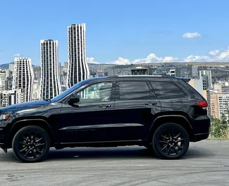 트빌리시에서에서 대여 가능한 Petrol 3.6L 엔진의 Jeep Grand Cherokee 2021.