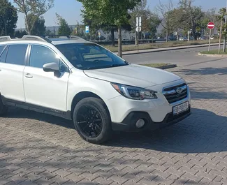 Benzin 2,5L motor af Subaru Outback 2017 til udlejning i Tbilisi.