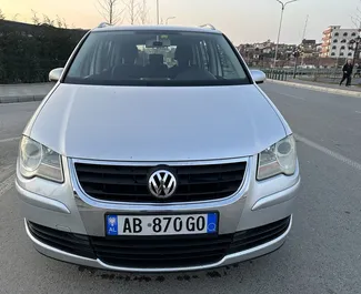 Автопрокат Volkswagen Touran в аеропорту Тирани, Албанія ✓ #11072. ✓ Автомат КП ✓ Відгуків: 0.