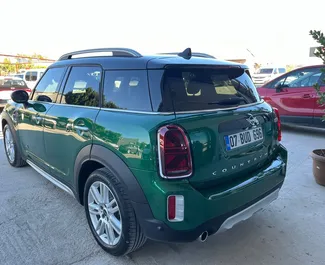 Mini Countryman Cooperのレンタル。トルコにてにてでの快適さ, プレミアム, クロスオーバーカーレンタル ✓ 預金2000 USD ✓ TPLの保険オプション付き。