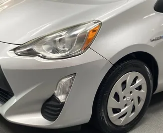 Motor Híbrido 1,5L do Toyota Prius C 2015 para aluguel em Batumi.