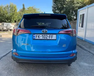 Toyota Rav4 2017 on rentimiseks saadaval Tbilisis, piiranguga piiramatu kilomeetrit.