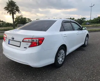 Alquiler de coches Toyota Camry n.º 11113 Automático en Batumi, equipado con motor de 2,5L ➤ De Daniel en Georgia.